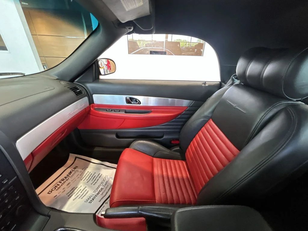 Used 2002 Red Ford Base image 13