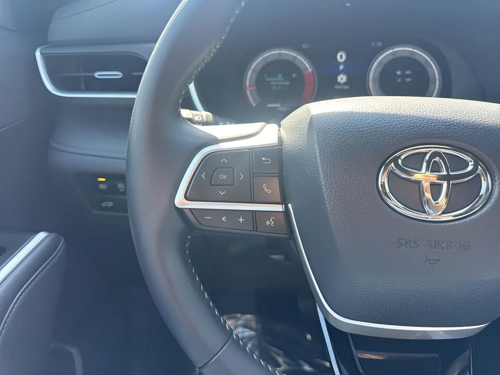 Used 2025 Gray Toyota XSE image 15
