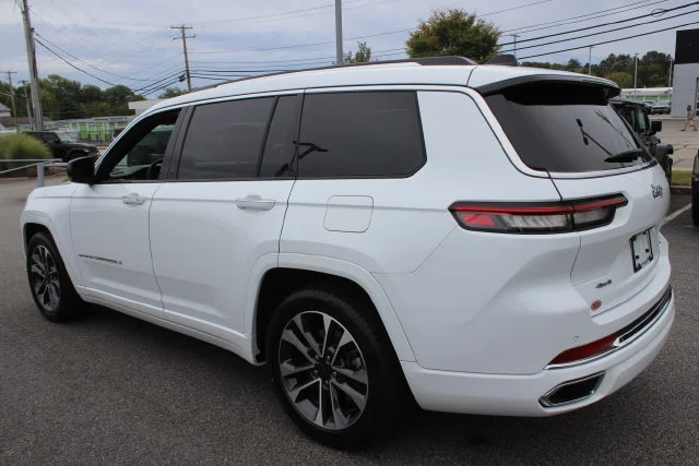 Used 2023 White Jeep Overland image 32