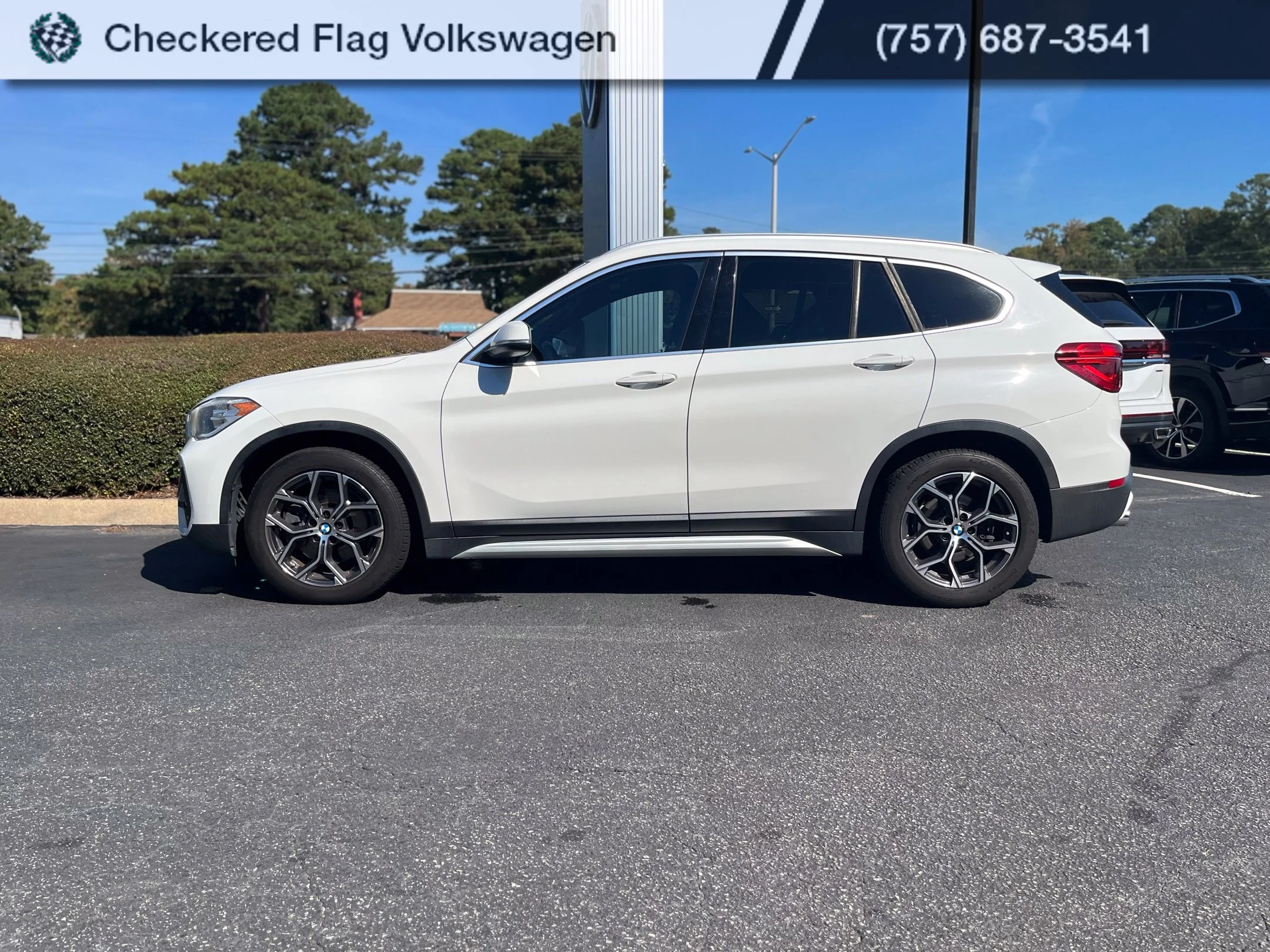 Used 2020 Alpine White BMW xDrive28i image 4