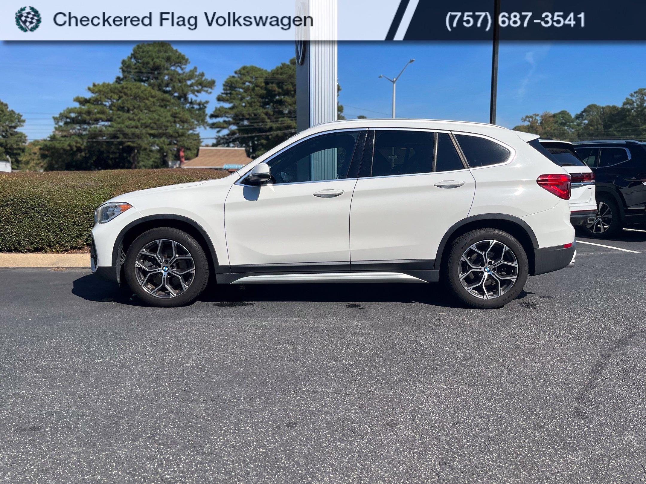 Used 2020 Alpine White BMW xDrive28i image 4