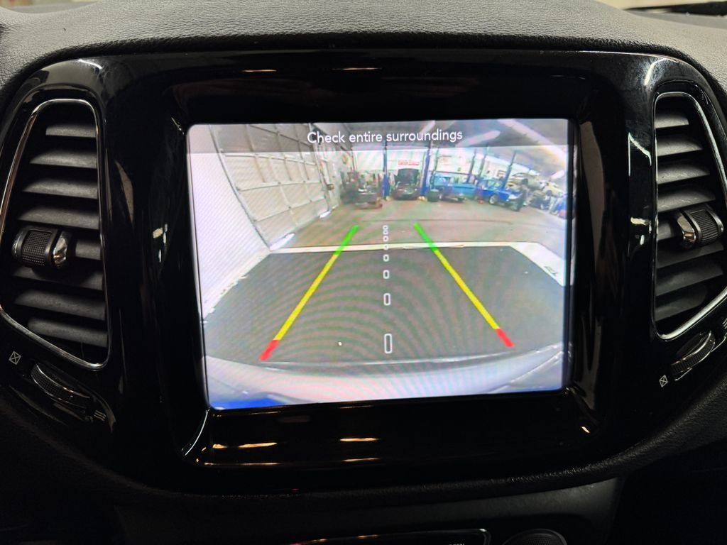 Used 2021 Gray Jeep Limited image 21