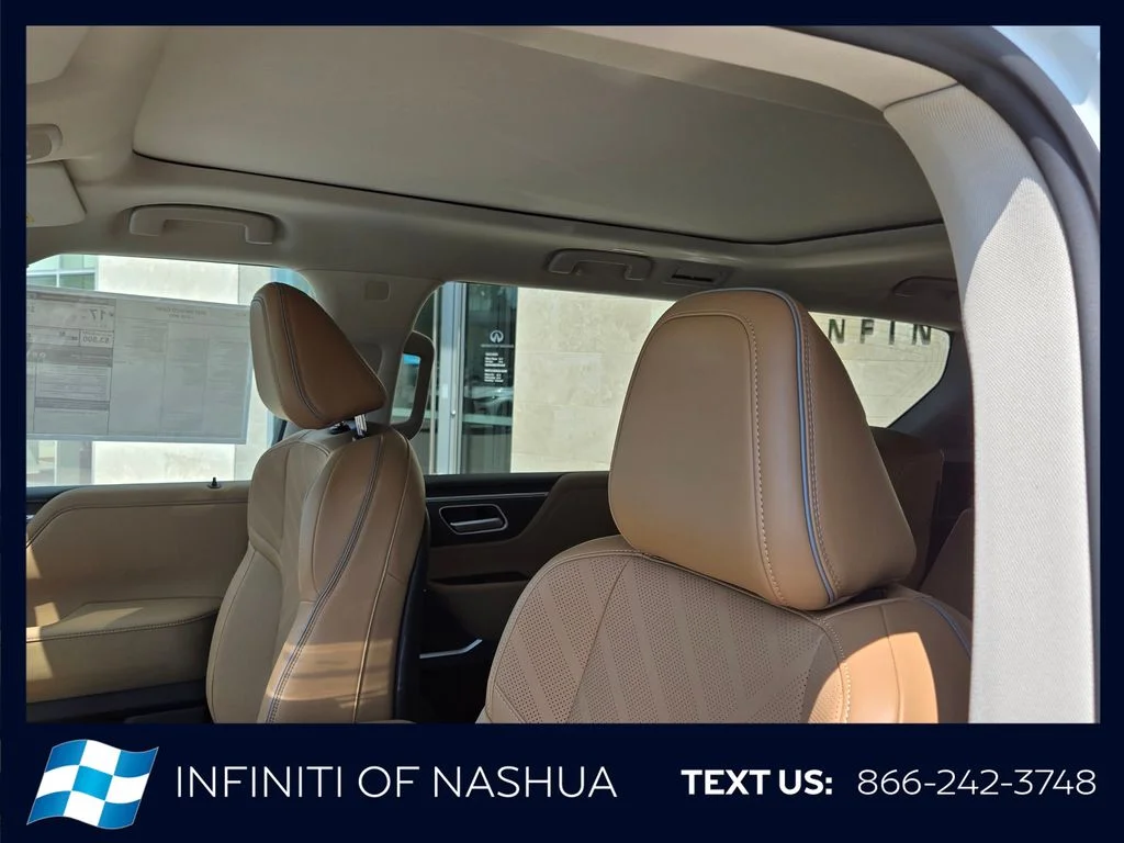 New 2027 RADIANT WHITE INFINITI Luxe 4WD image 6