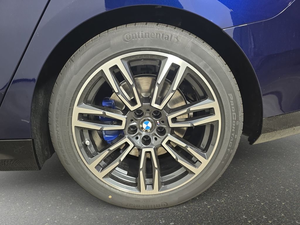 New 2027 Tanzanite Blue II Metallic BMW 540i xDrive image 34