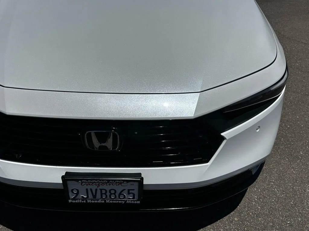 Certified Used 2024 White Honda Touring image 5