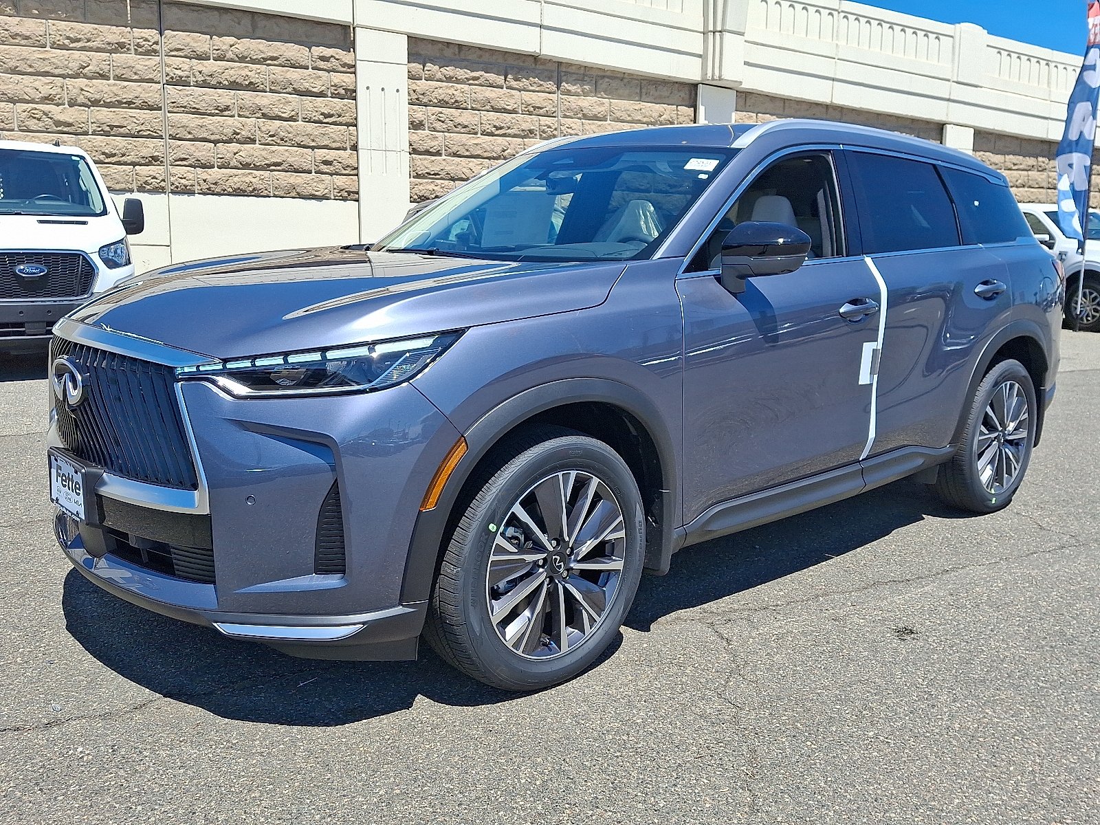 2027 INFINITI QX60's photo