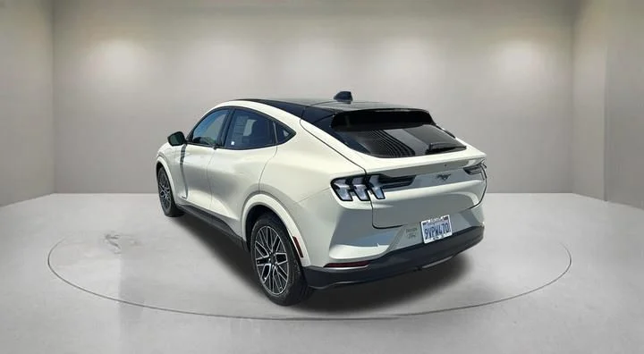 Certified Used 2025 Tan Ford Premium image 4