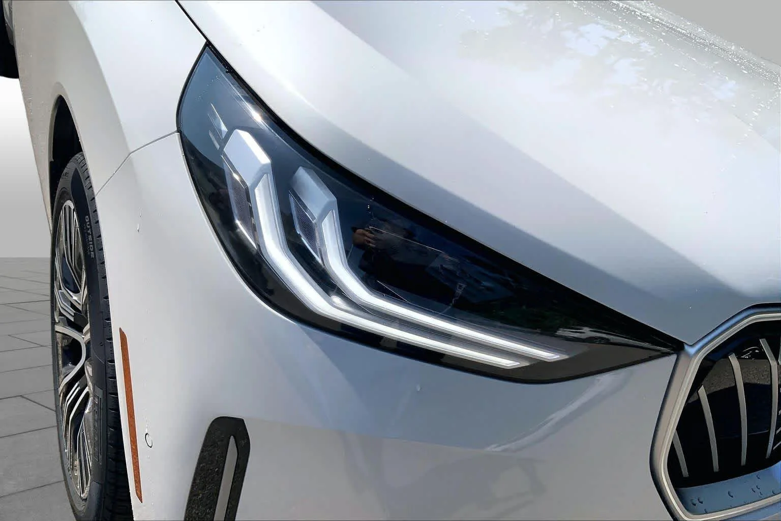 New 2026 Mineral White Metallic BMW 30 xDrive image 13