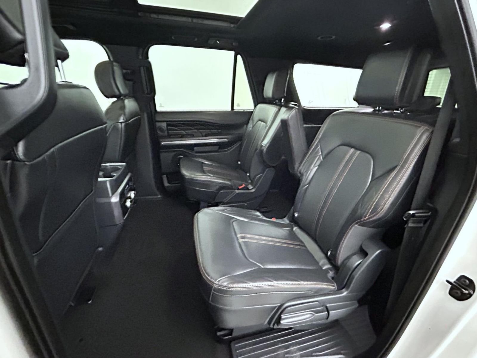 Used 2024 White Ford Platinum image 22