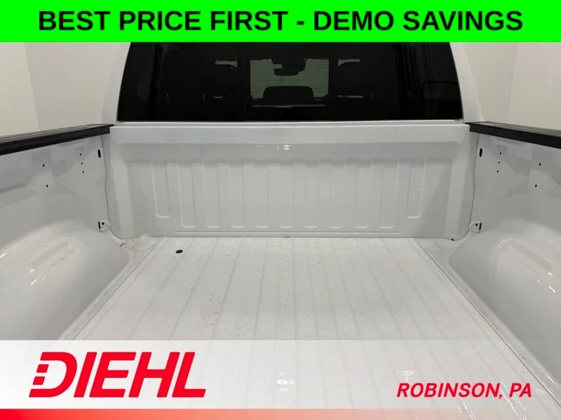 New 2026 Bright White Clear-Coat Exterior Paint RAM Big Horn/Lone Star image 9