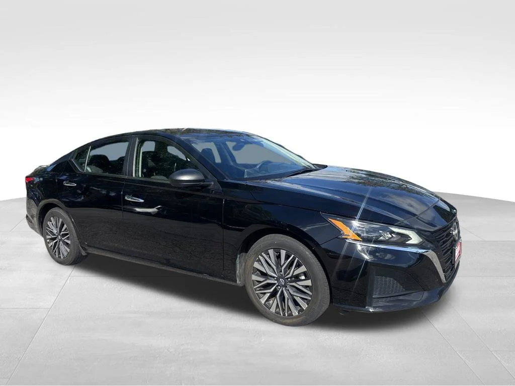 Used 2025 Black Nissan 2.5 SV image 3