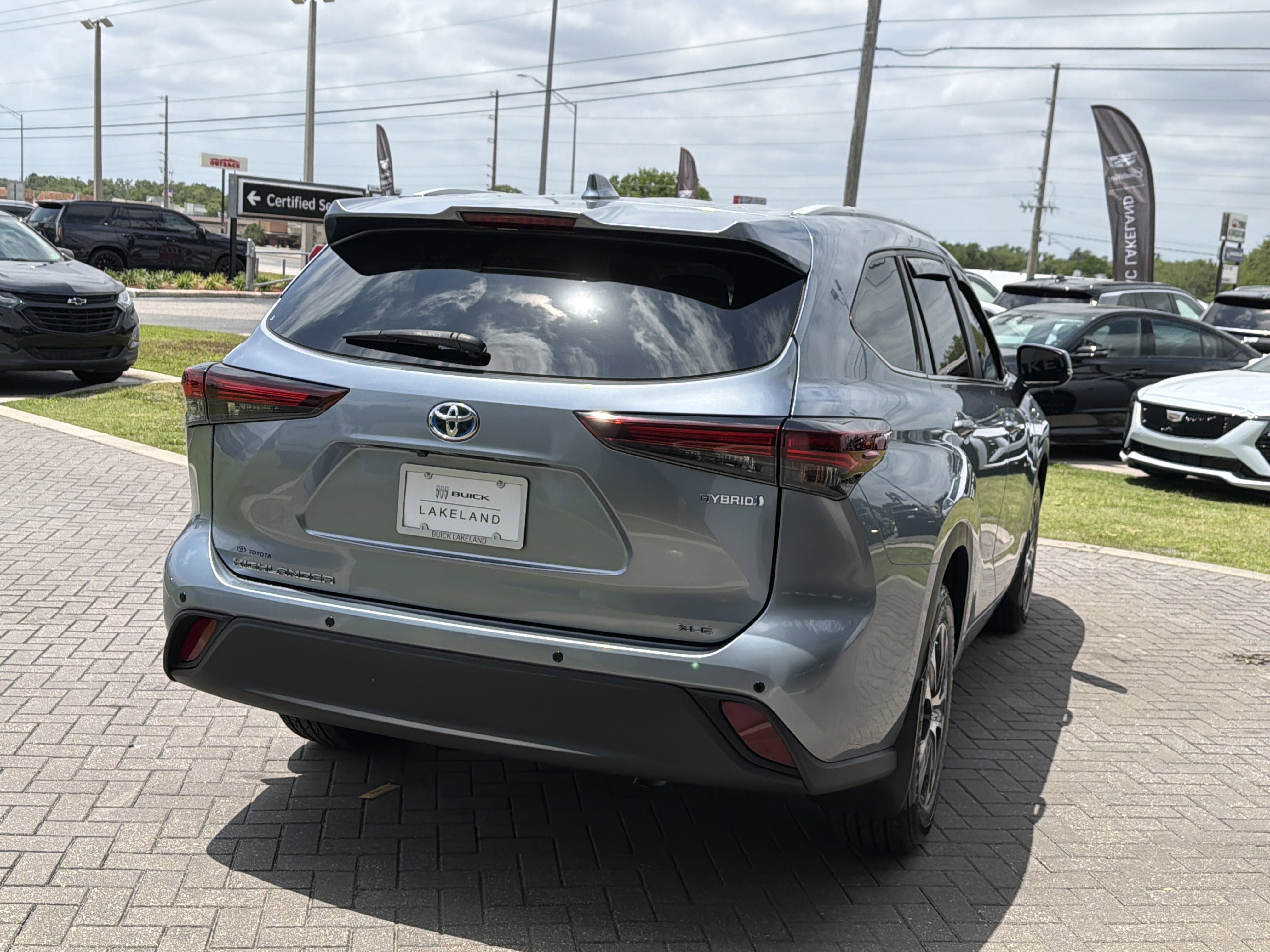Used 2024 Moon Dust Toyota XLE image 6
