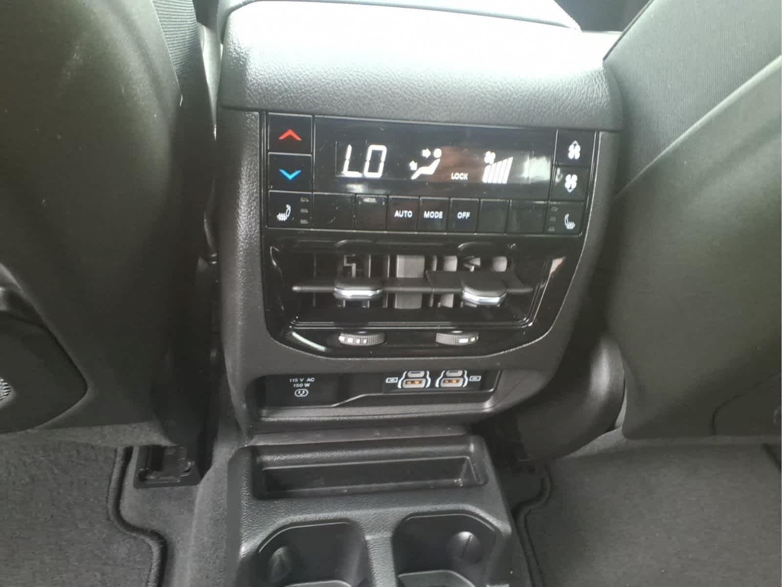 Used 2023 Baltic Gray Metallic Clearcoat Jeep Limited image 13