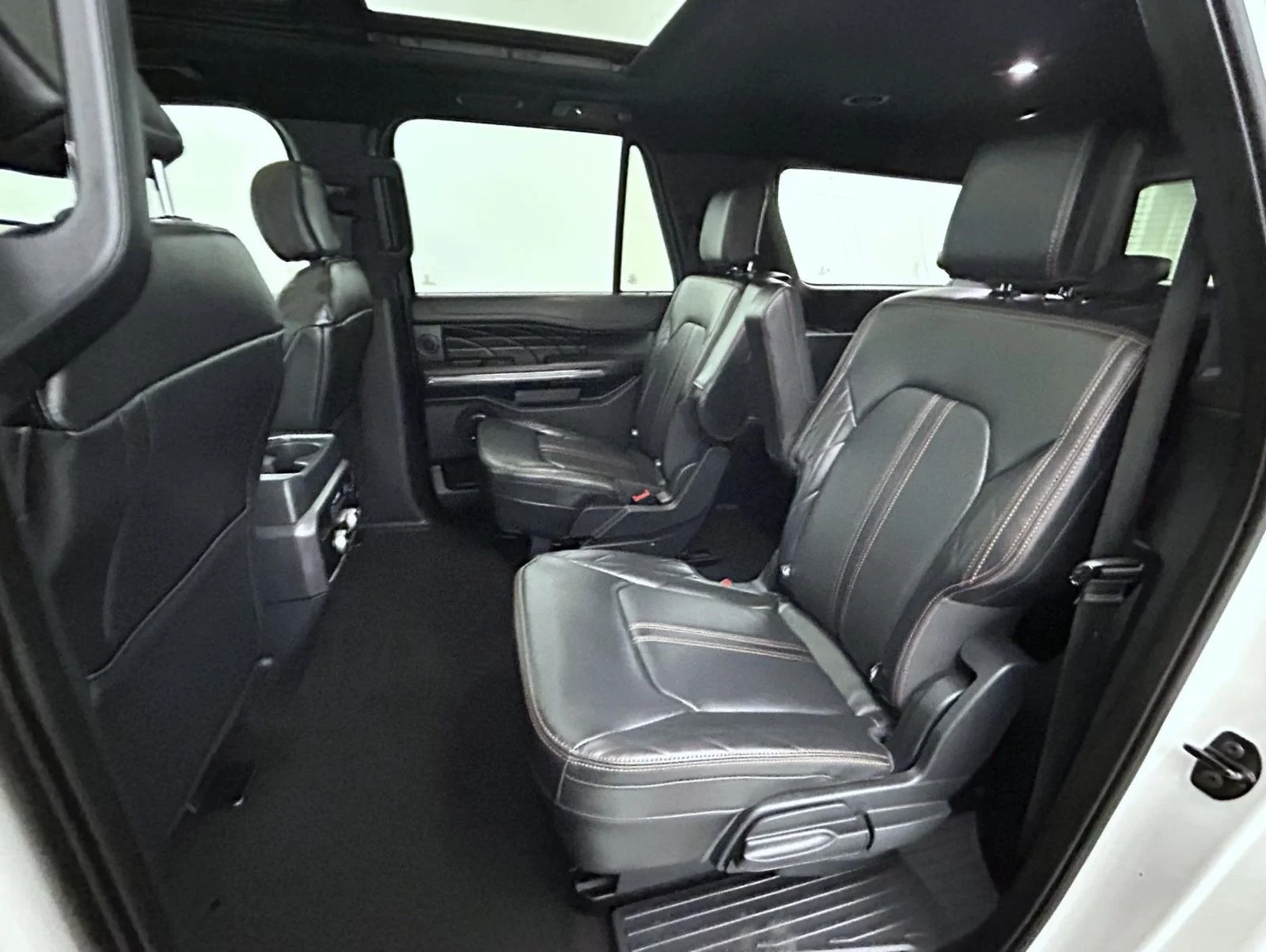 Used 2024 White Ford Platinum image 22
