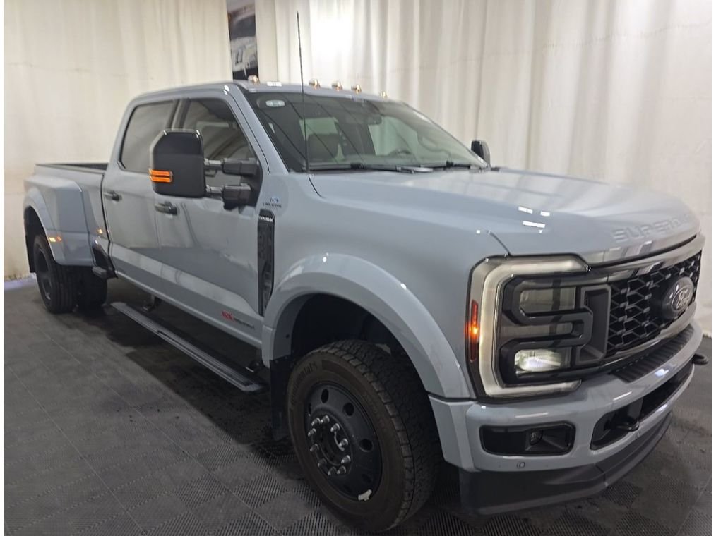Used 2025 Glacier Gray Metallic TriCoat Ford Platinum image 4