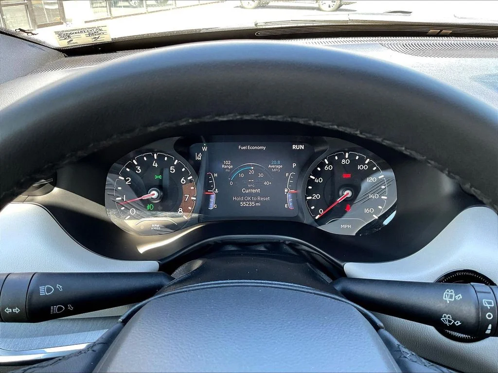 Used 2024 Gray Jeep Limited image 13