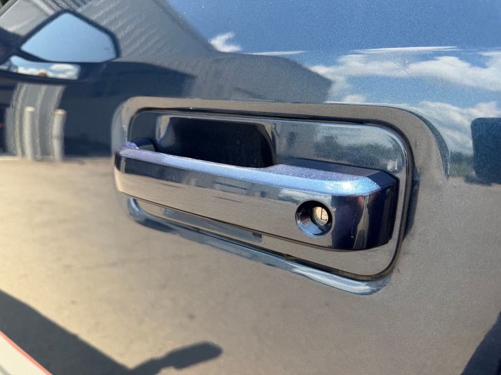 Used 2017 Blue Ford Lariat image 8