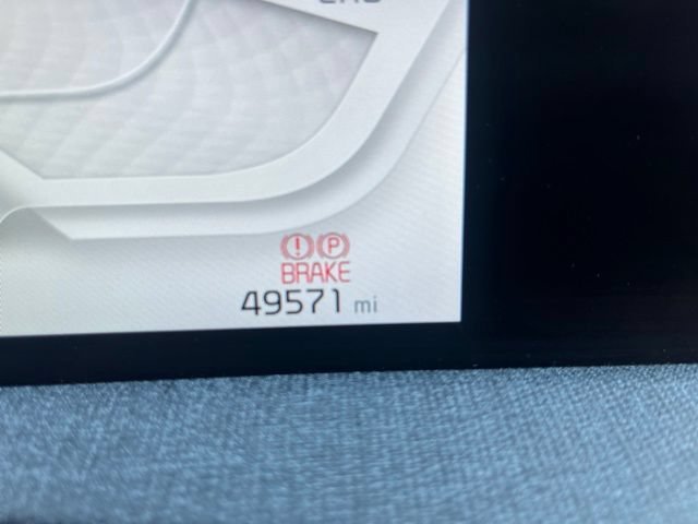 Used 2023 Glacier Kia Wind image 14