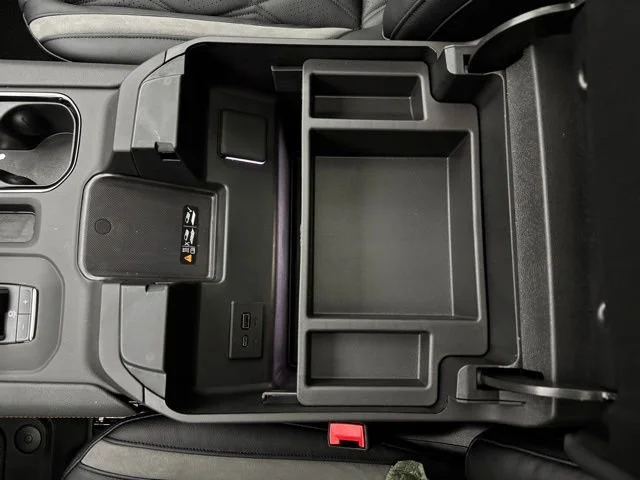 New 2026 Onyx Black GMC AT4 image 40
