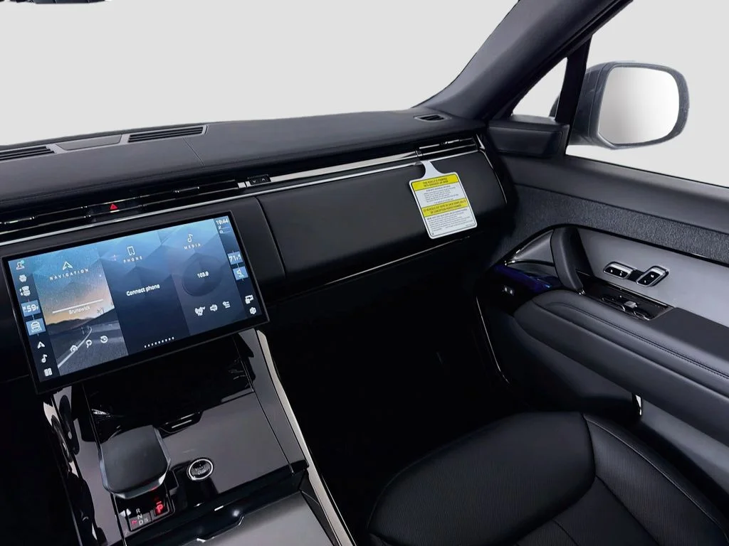 New 2027 Borasco Grey Land Rover SE image 25