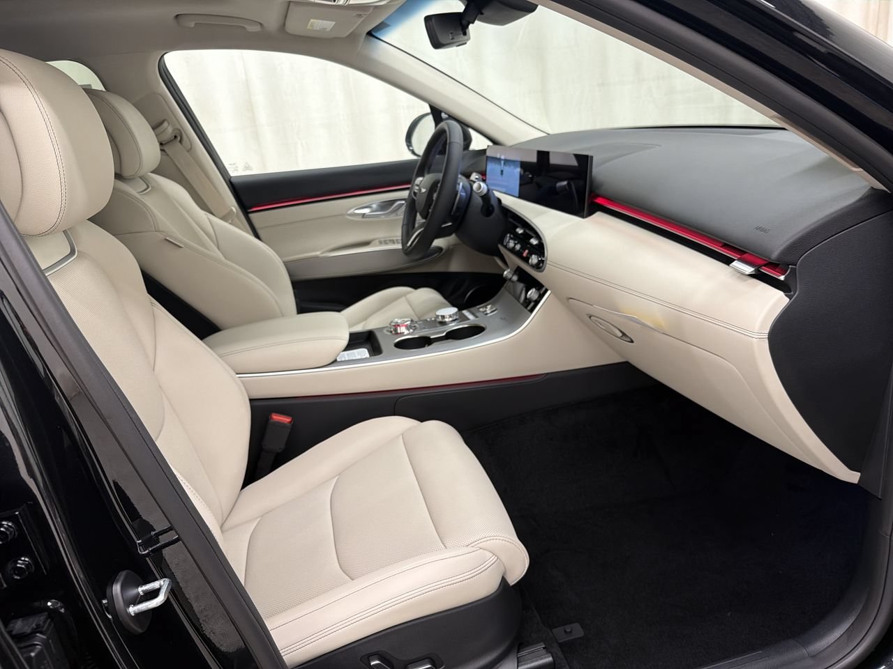New 2027 Vik Black Genesis 2.5T SELECT image 15