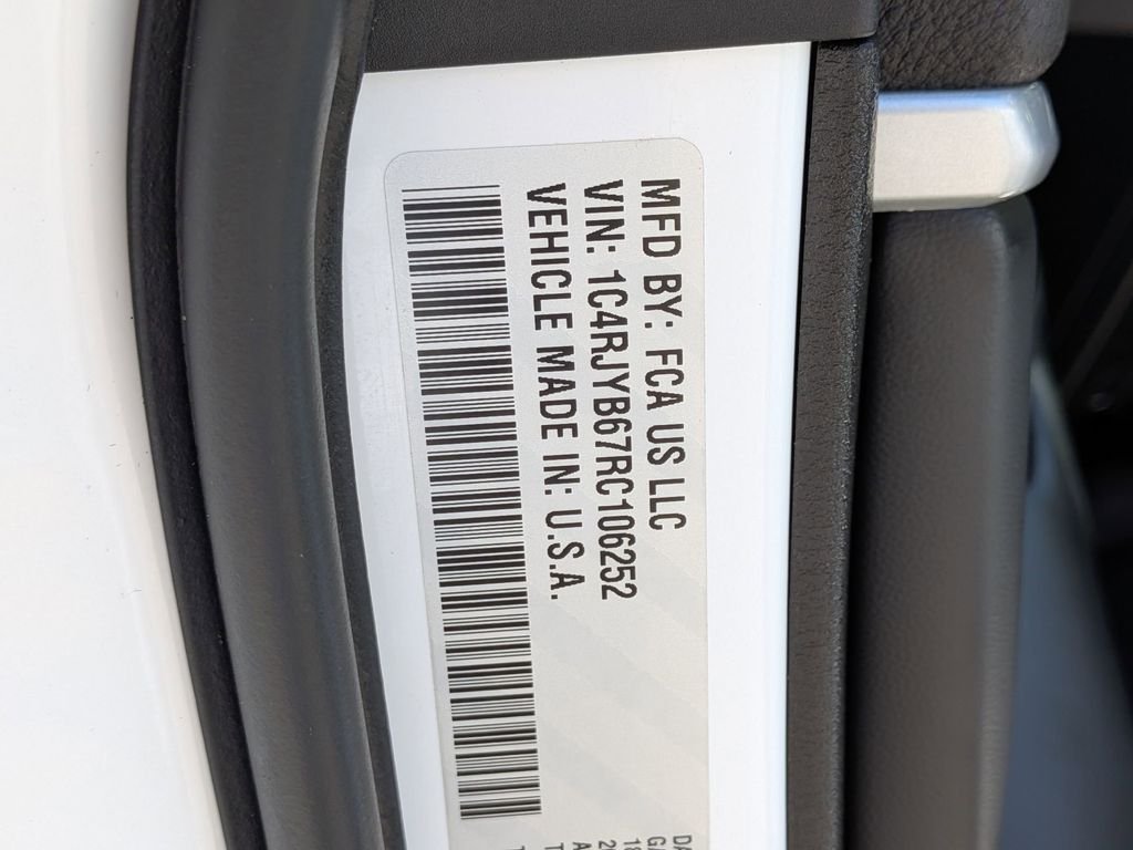 Used 2024 White Jeep 4xe image 32