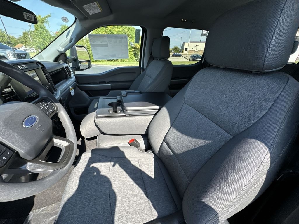New 2026 Oxford White Ford F-350® XL image 26