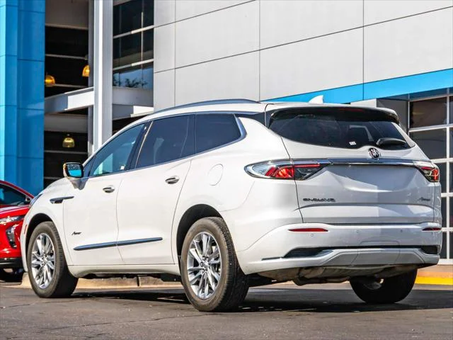 Used 2023 White Frost Tricoat Buick Avenir image 3