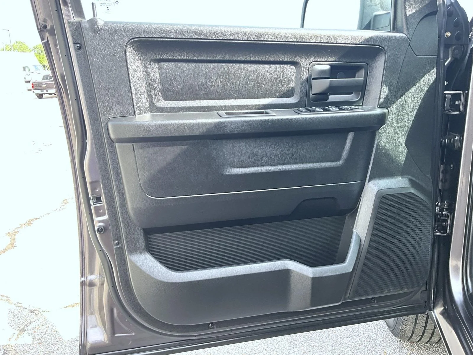 Certified Used 2019 Gray Ram Express image 11