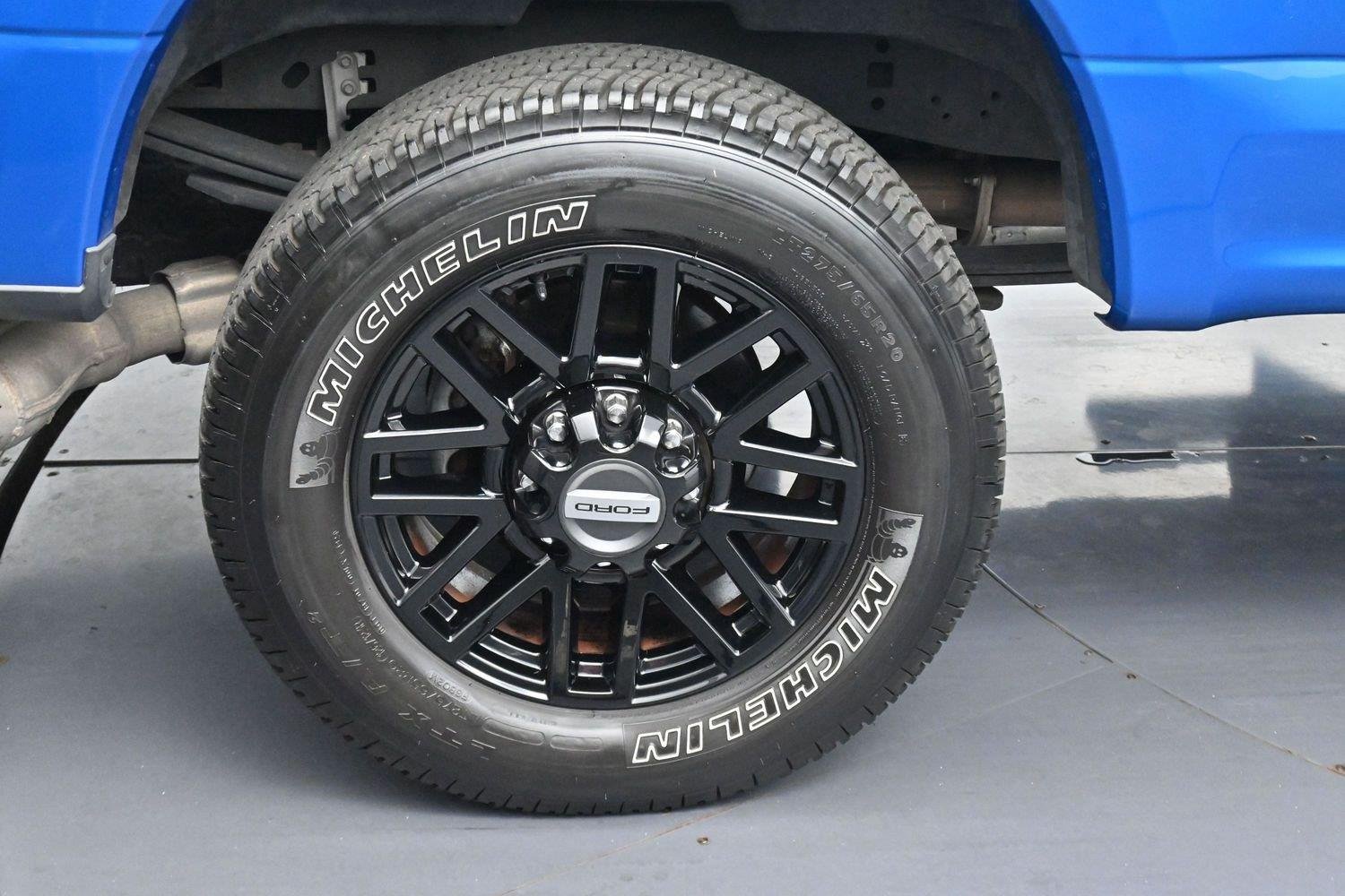 Used 2020 Velocity Blue Ford Lariat image 40
