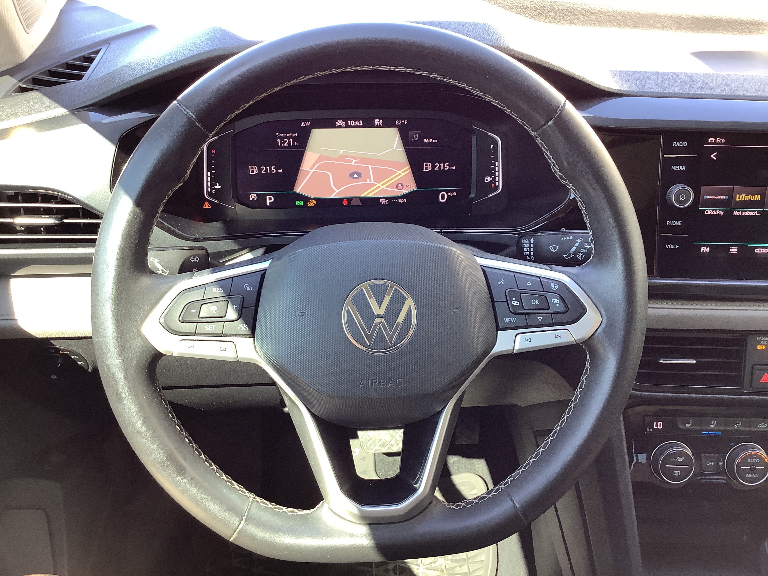 Used 2022 White Volkswagen 1.5T SEL image 12