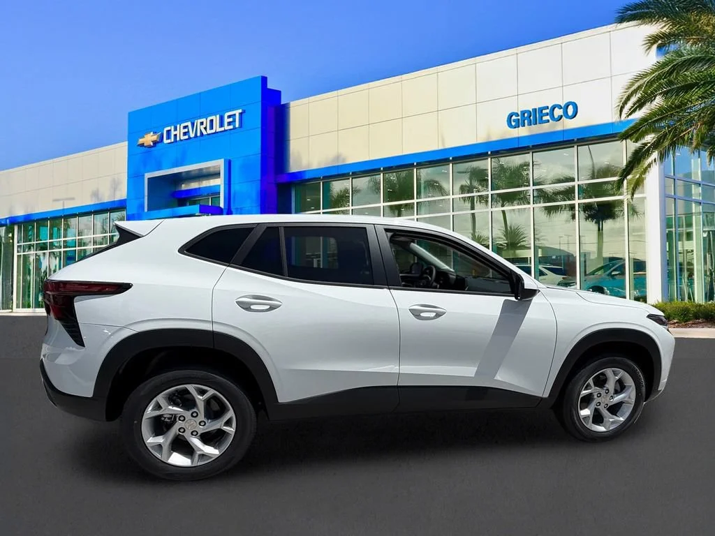 2026 Chevrolet Trax LS - Photo 8