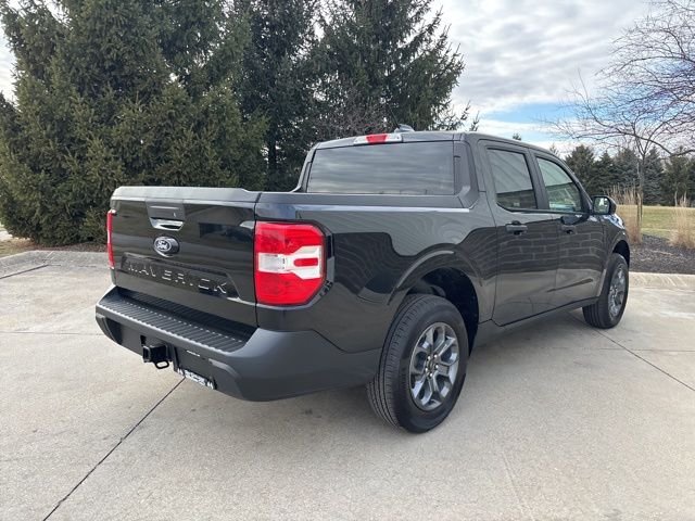 New 2026 Shadow Black Ford XLT image 6