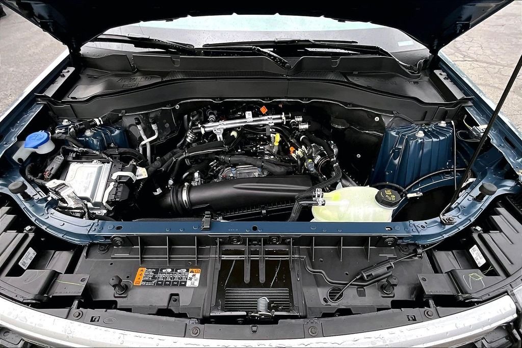 New 2027 Vapor Blue Metallic Ford Active image 35
