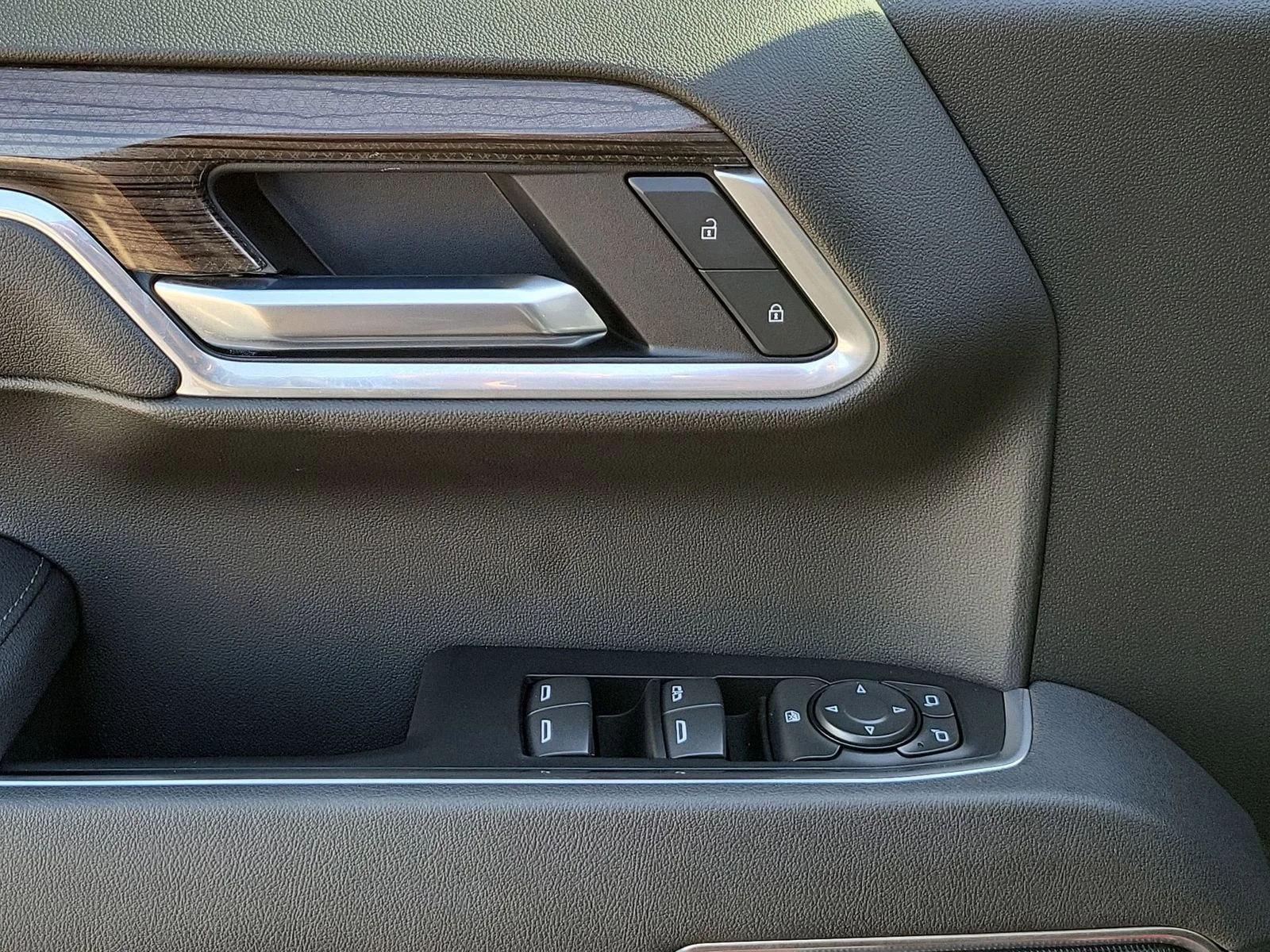 2025 Chevrolet Silverado 1500 RST - Photo 23