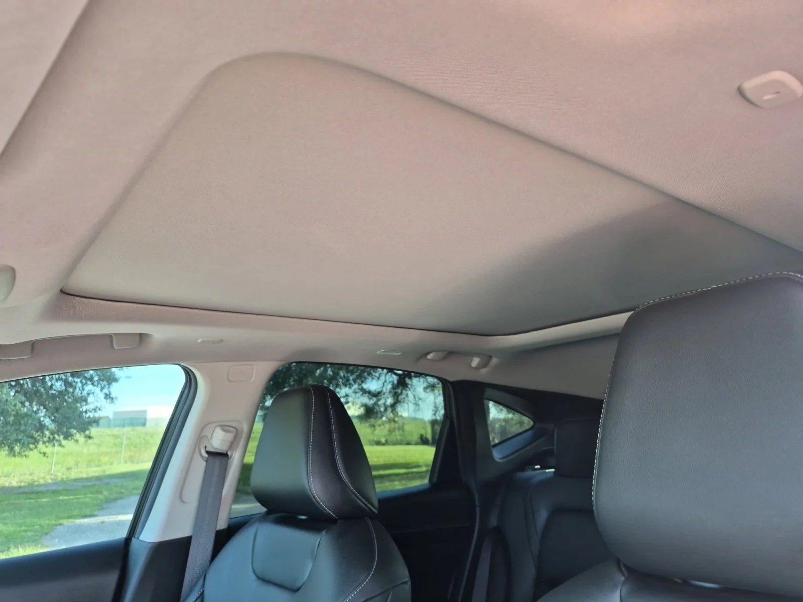 Used 2025 Everest White Pearl Tricoat Nissan SL image 19