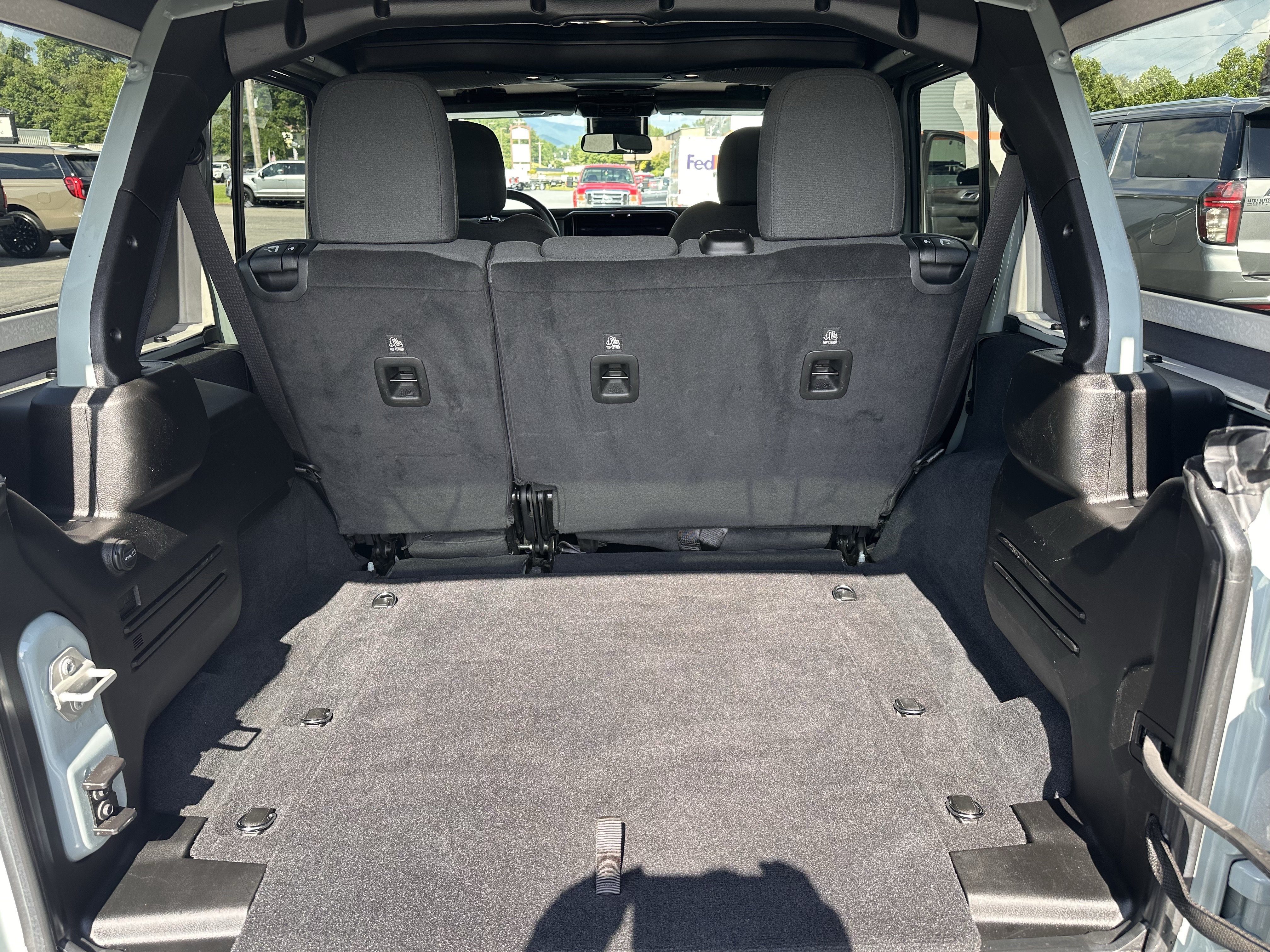 Certified Used 2024 Earl Clearcoat Jeep Rubicon image 17