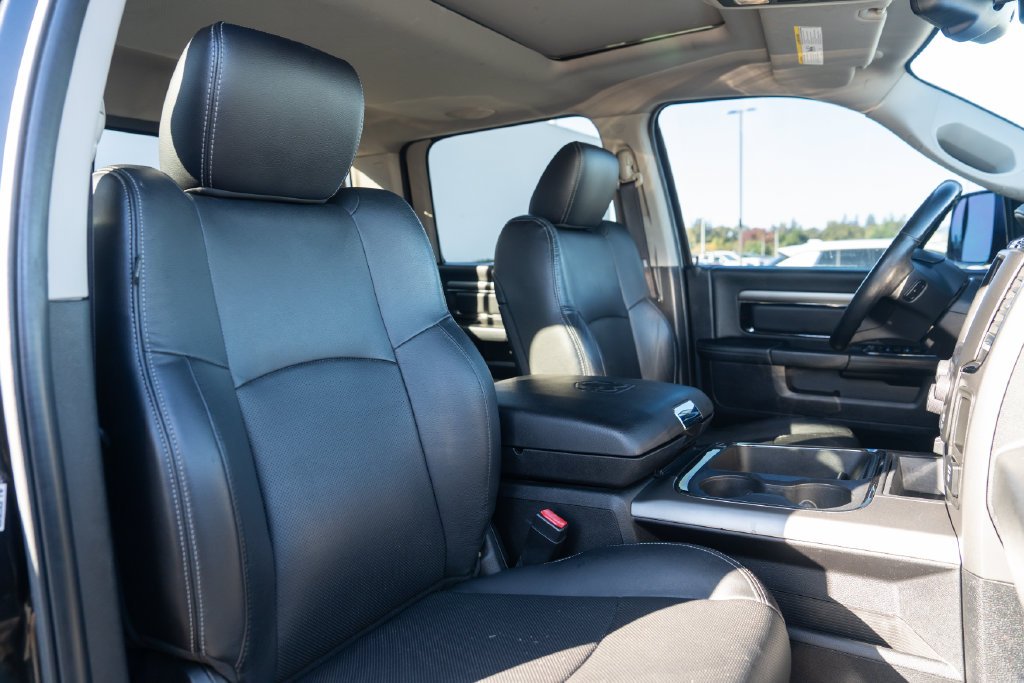 Used 2016 Brilliant Black Crystal Pearlcoat Ram Sport image 27