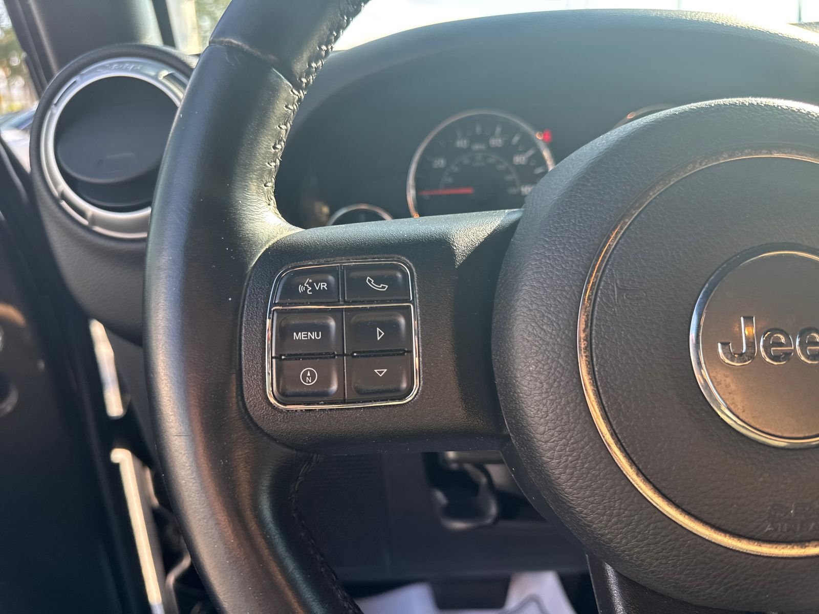 Used 2017 Gray Jeep Sahara image 14