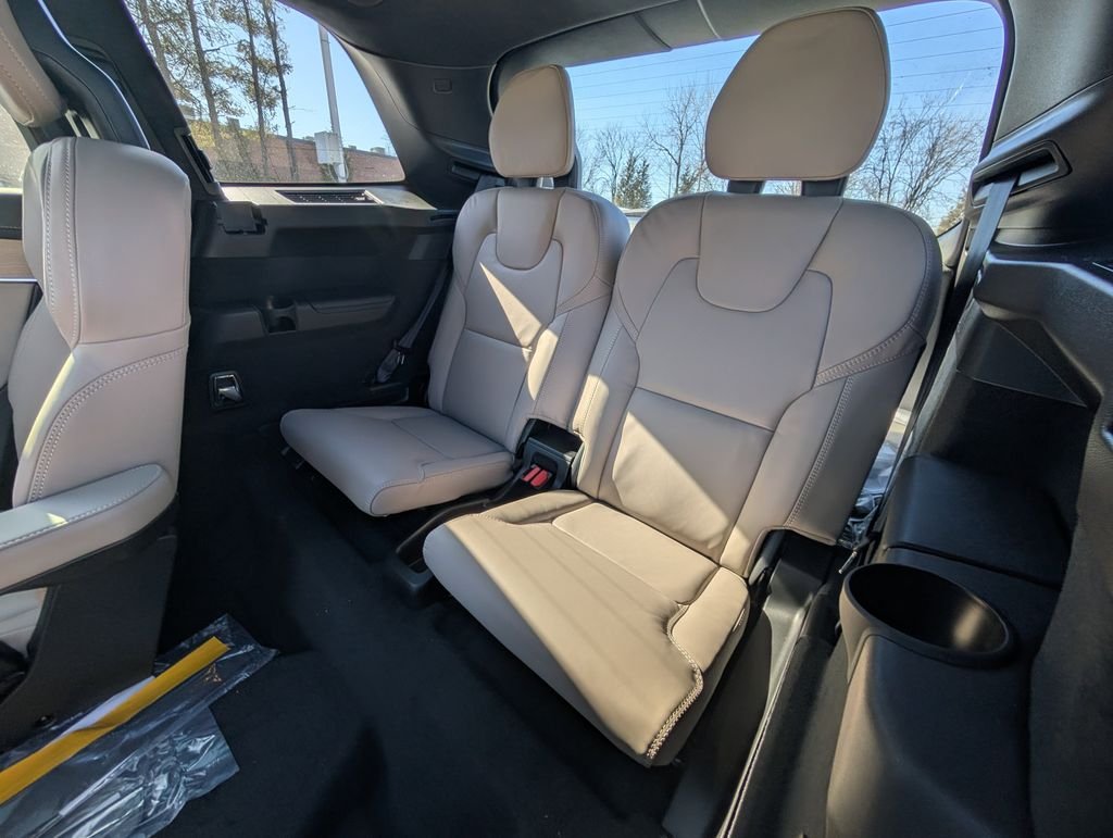 New 2026 Black Volvo T8 Ultra image 9