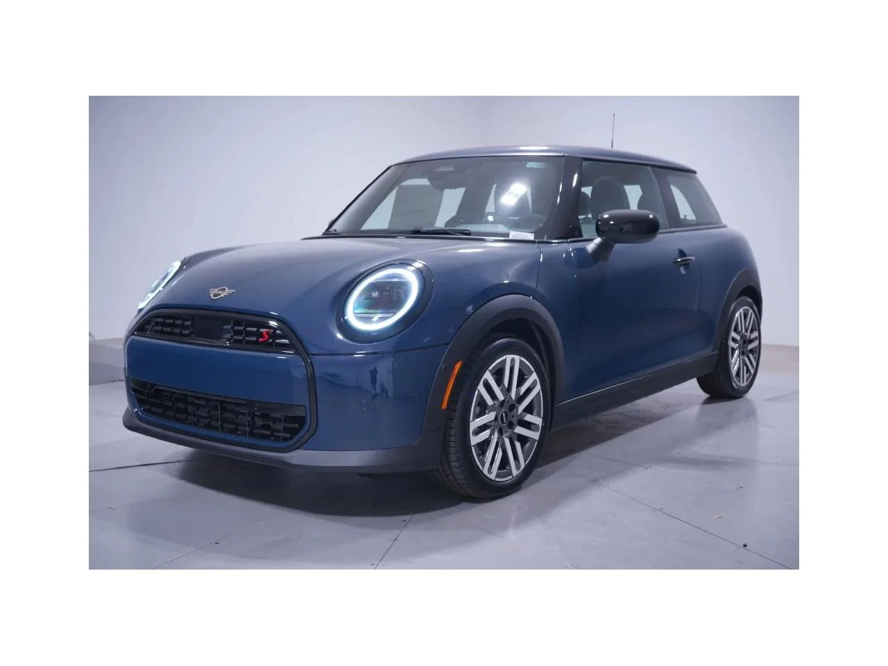 New 2027 Indigo Sunset Blue Metallic MINI SIGNATURE PLUS image 1