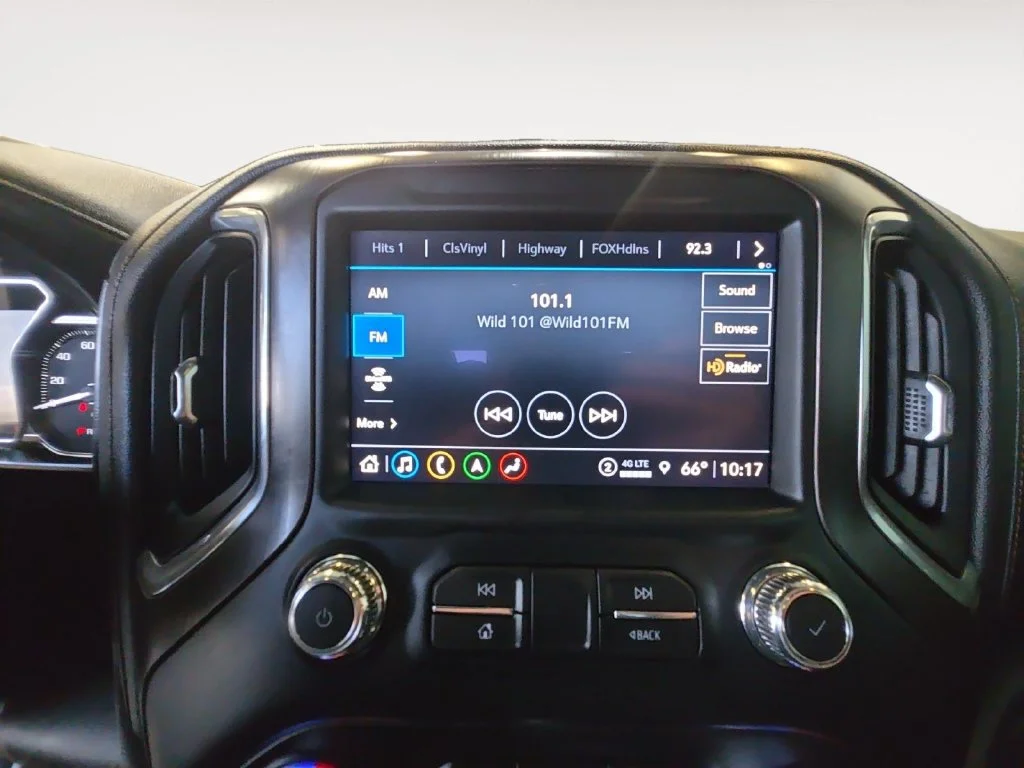 Used 2021 ONYX BLACK GMC AT4 image 21