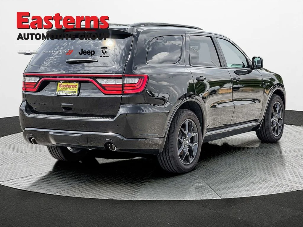 New 2026 Diamond Black Clear-Coat Exterior Paint Dodge GT HEMI V8 image 6