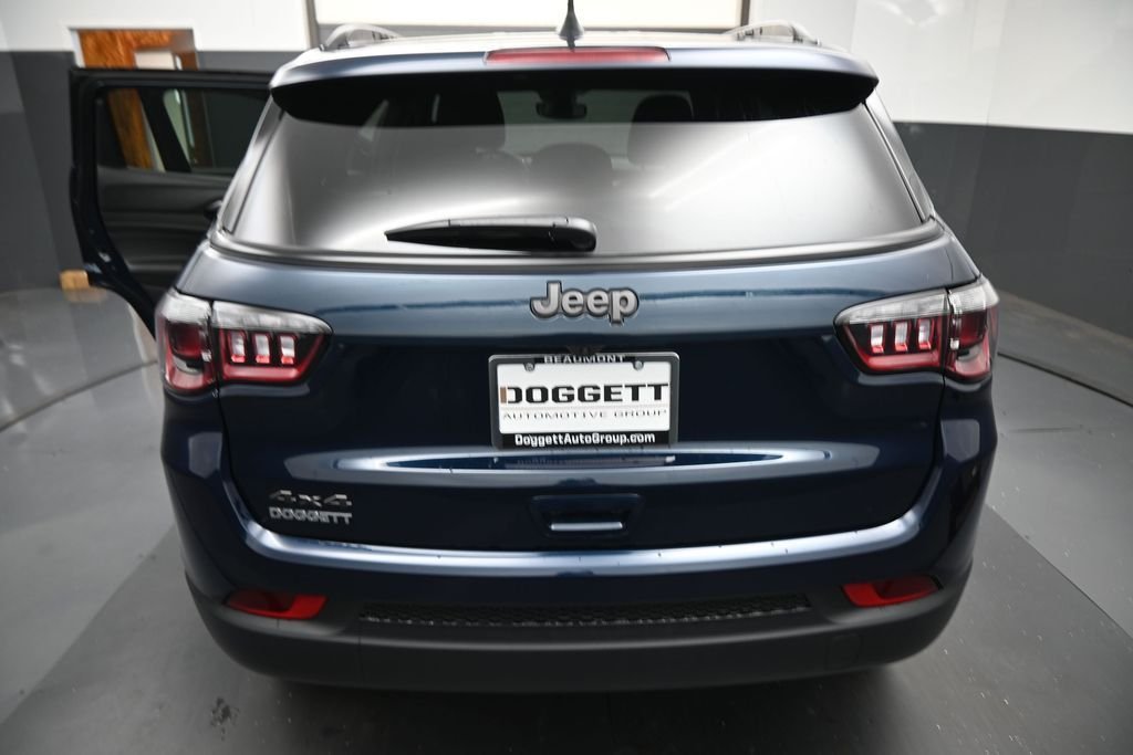 New 2026 Fathom Blue Pearl Coat Jeep Latitude image 23