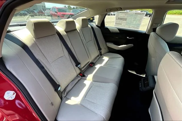 2025 Honda Accord SE - Photo 25
