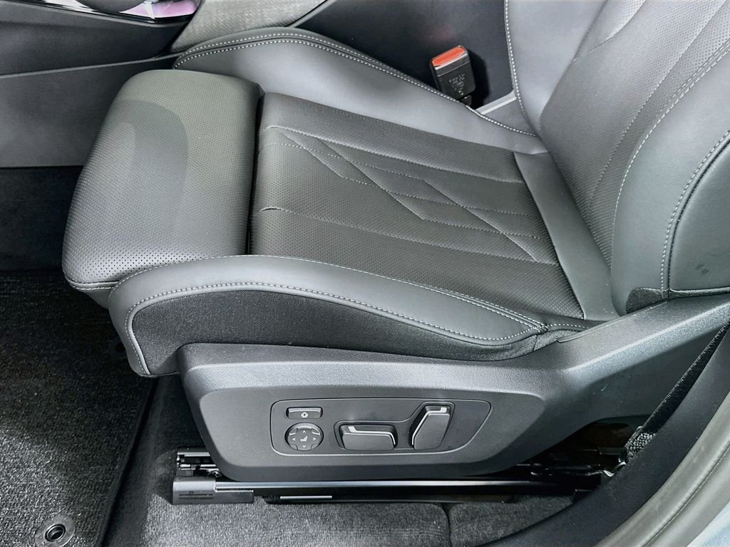New 2026 Skyscraper Grey Metallic BMW 30 xDrive image 21