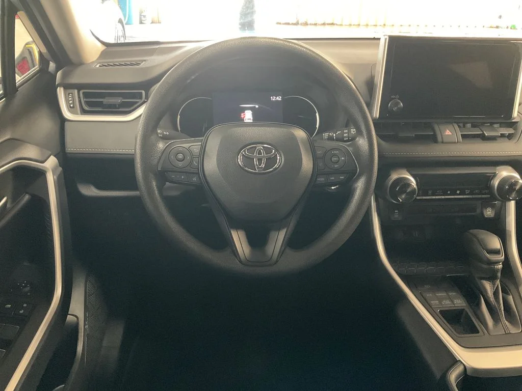 Certified Used 2025 Silver Toyota XLE image 15
