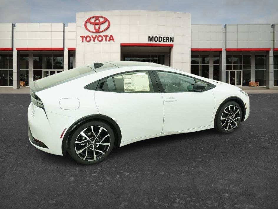 New 2026 Wind Chill Pearl Toyota XSE Premium image 19