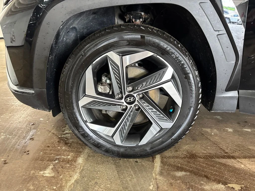 Certified Used 2024 Black Hyundai SEL image 11