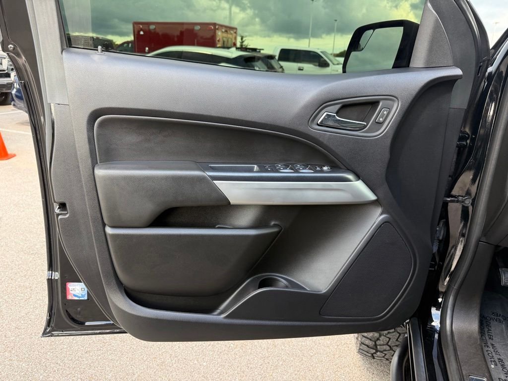 Used 2021 Black Chevrolet ZR2 image 9